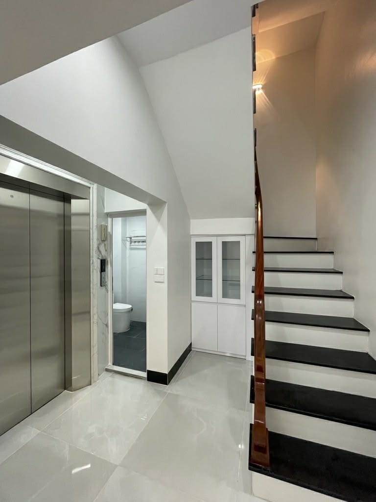 BÁN NHÀ GẦN CÔNG VIÊN THỐNG NHẤT_75m2_4 TẦNG THANG MÁY_NHÀ MỚI FULL NỘI THẤT_hơn 21 tỷ